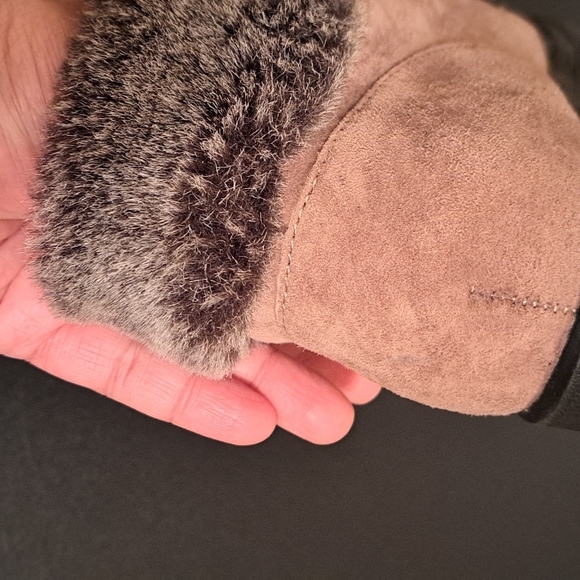 Cobbie Cuddles Women's Boot - Picture 8 of 9